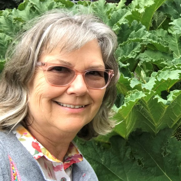 Meet your Posher, Julie - Picture 1 of 1